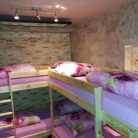 Lawendowy Hostel Cracovia Esterno foto