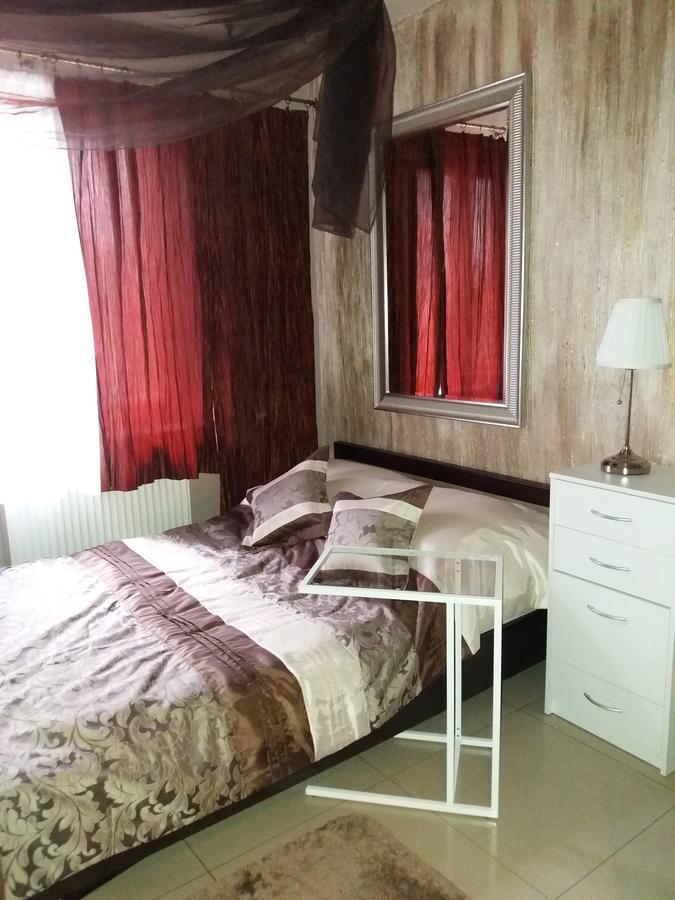 Lawendowy Hostel Cracovia Esterno foto