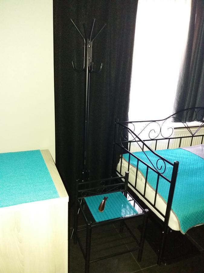 Lawendowy Hostel Cracovia Esterno foto