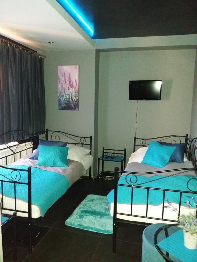 Lawendowy Hostel Cracovia Esterno foto