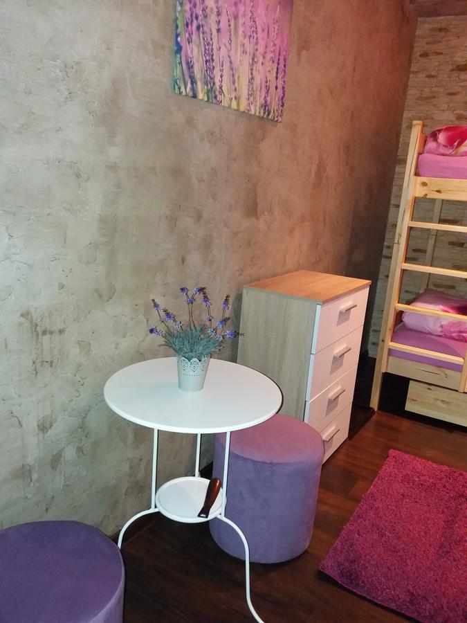 Lawendowy Hostel Cracovia Esterno foto