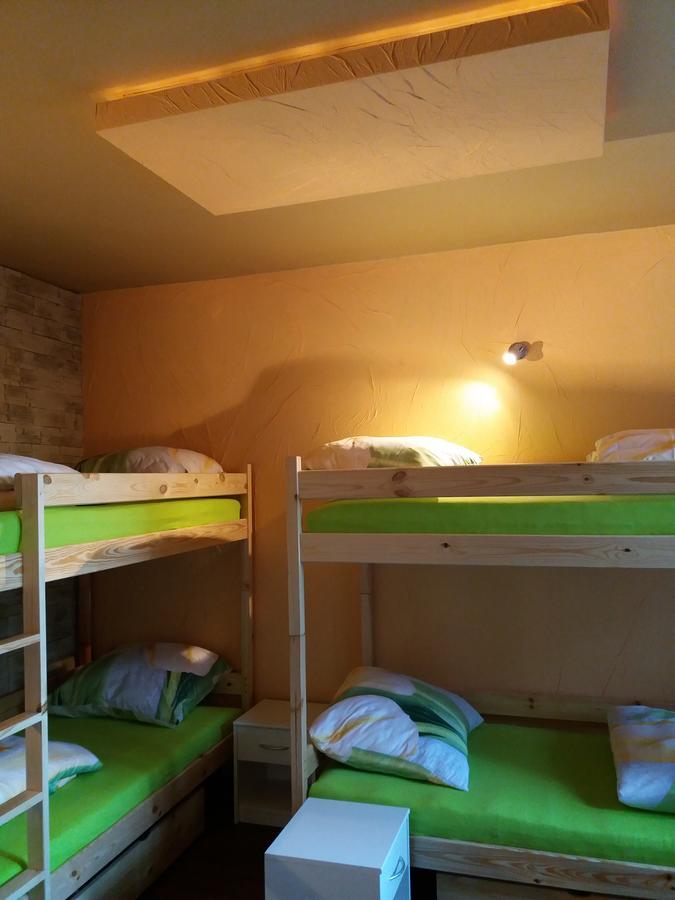 Lawendowy Hostel Cracovia Esterno foto