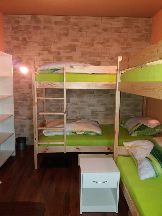 Lawendowy Hostel Cracovia Esterno foto