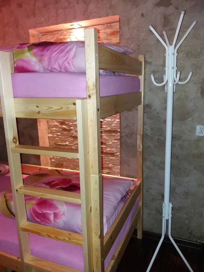Lawendowy Hostel Cracovia Esterno foto