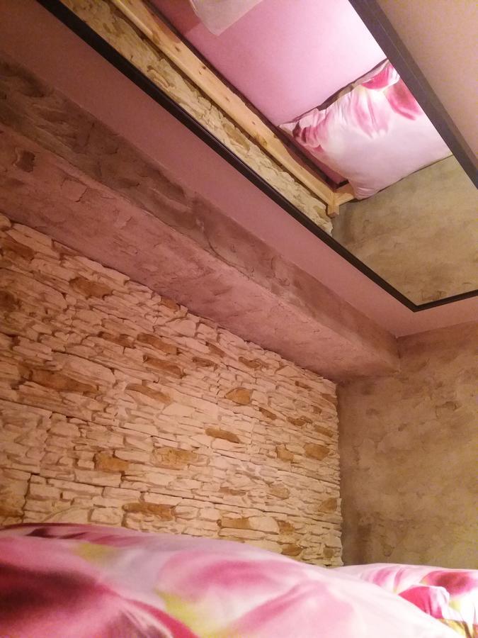 Lawendowy Hostel Cracovia Esterno foto