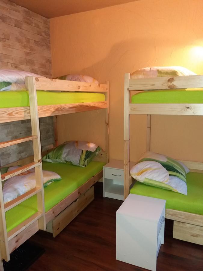 Lawendowy Hostel Cracovia Esterno foto