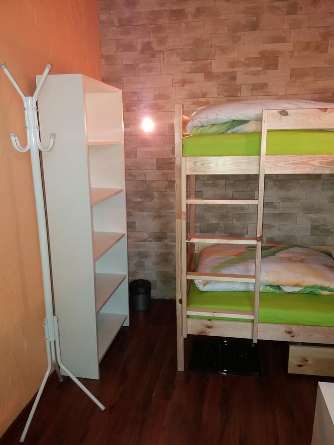 Lawendowy Hostel Cracovia Esterno foto