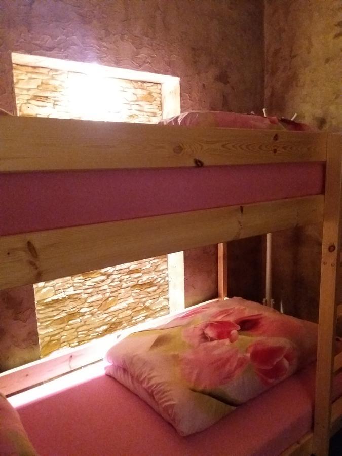 Lawendowy Hostel Cracovia Esterno foto