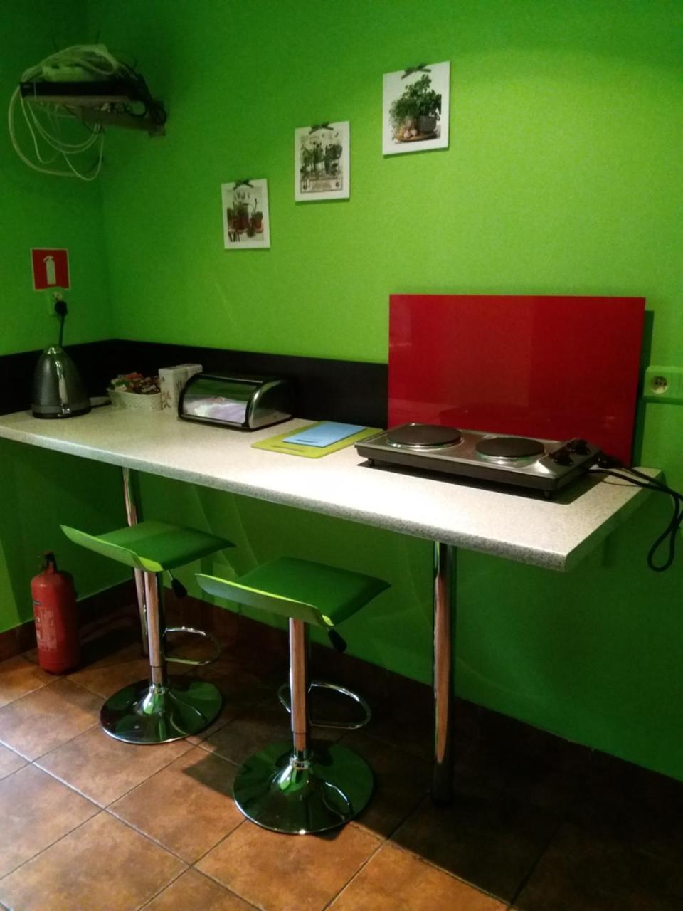 Lawendowy Hostel Cracovia Esterno foto